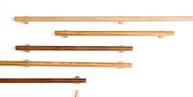 Úchytky VIEFE Hinoki Wood Big – drevené dizajnové úchytky z dubového a orechového dreva, dostupné v predajni CPS Interiér Nitra