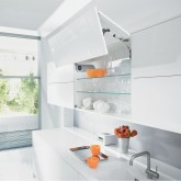 Výklop Blum Aventos HF