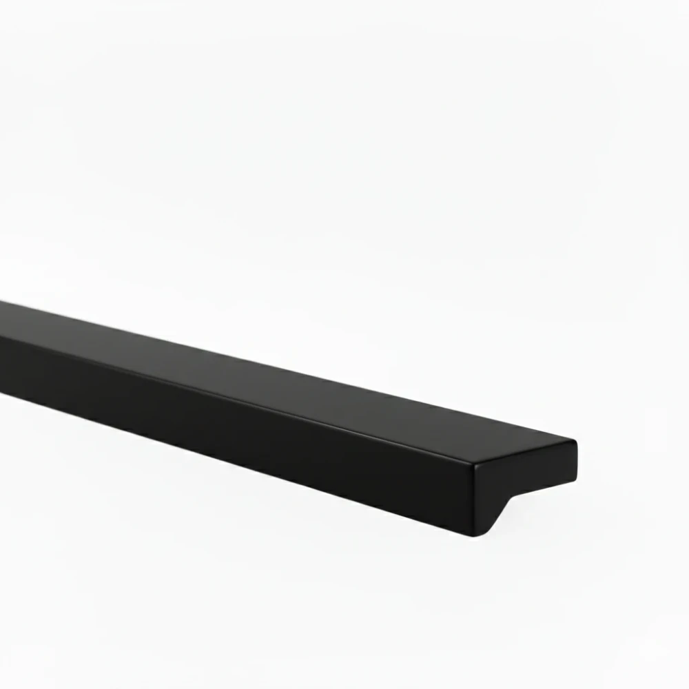 Úchytka VIEFE ANGLE / čierna matná / 900 mm