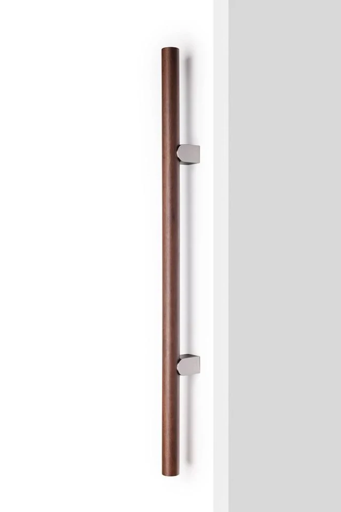 Úchytka Viefe KUMO WOOD BIG ONE / orech + vzhľad nerezovej ocele / 1596 mm