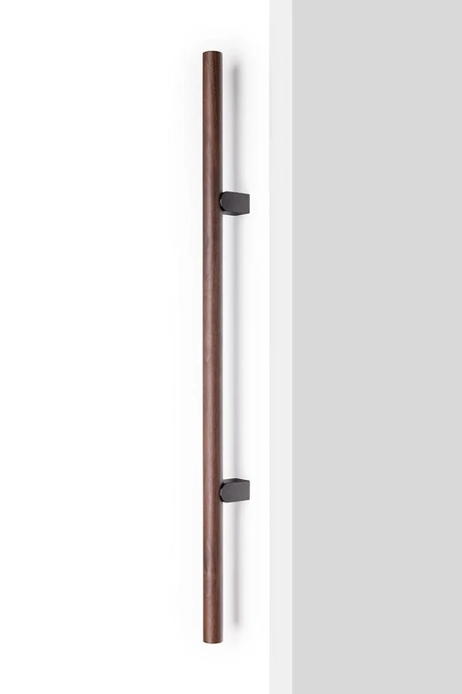 Úchytka Viefe KUMO WOOD BIG / orech + titánová čierna / 1010 mm