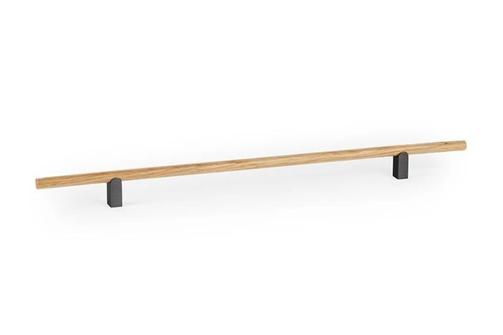 Úchytka Viefe KUMO WOOD / dub + titánová čierna / 480 mm